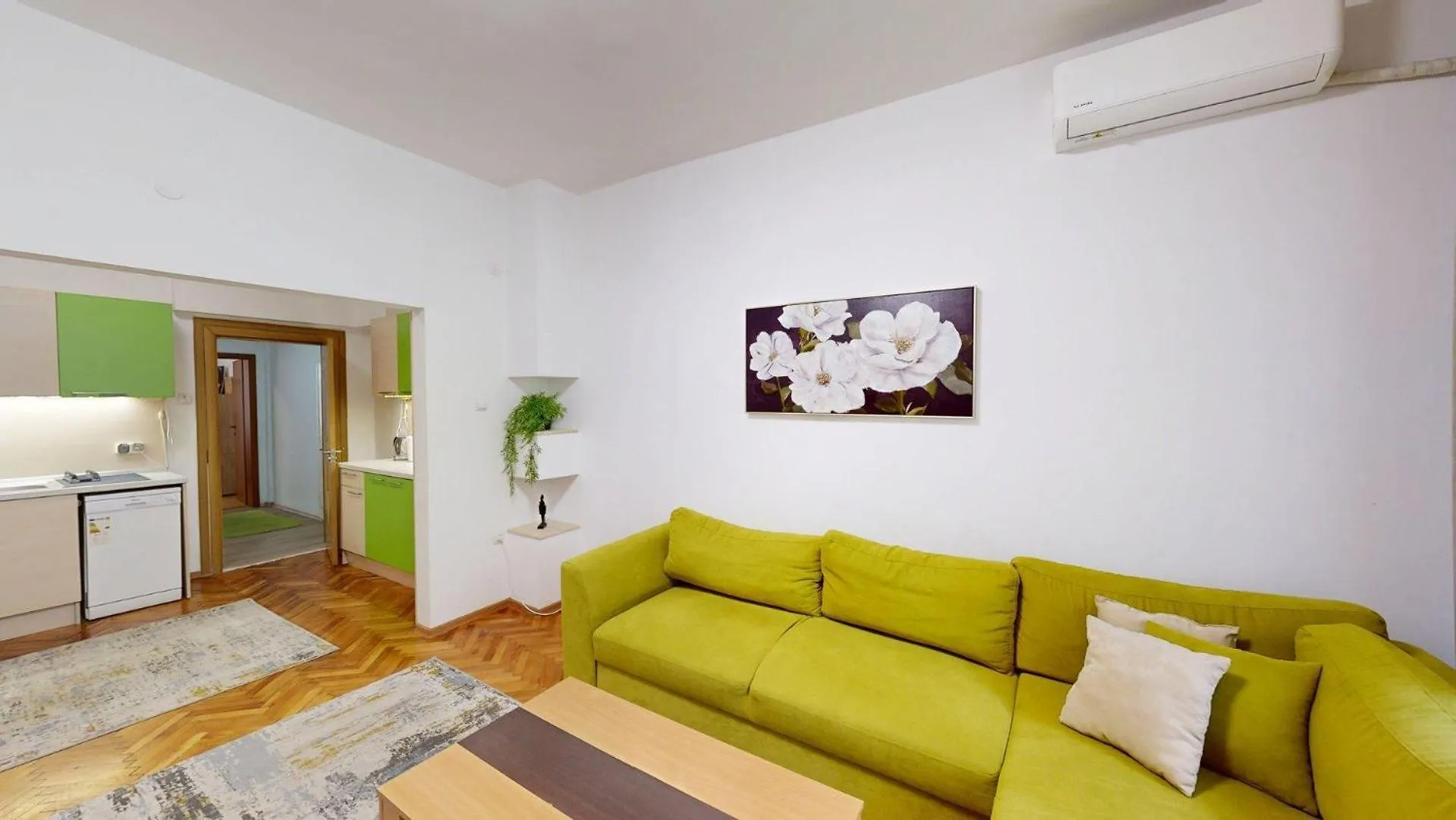 The Green Apartment In The Heart Of Old Sofia 1Bdr