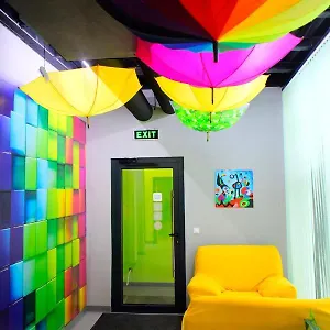 Cube Capsule Sofya