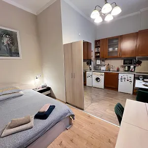 Apartment Budapest Cozy W Working Space And Wifi, Sofia